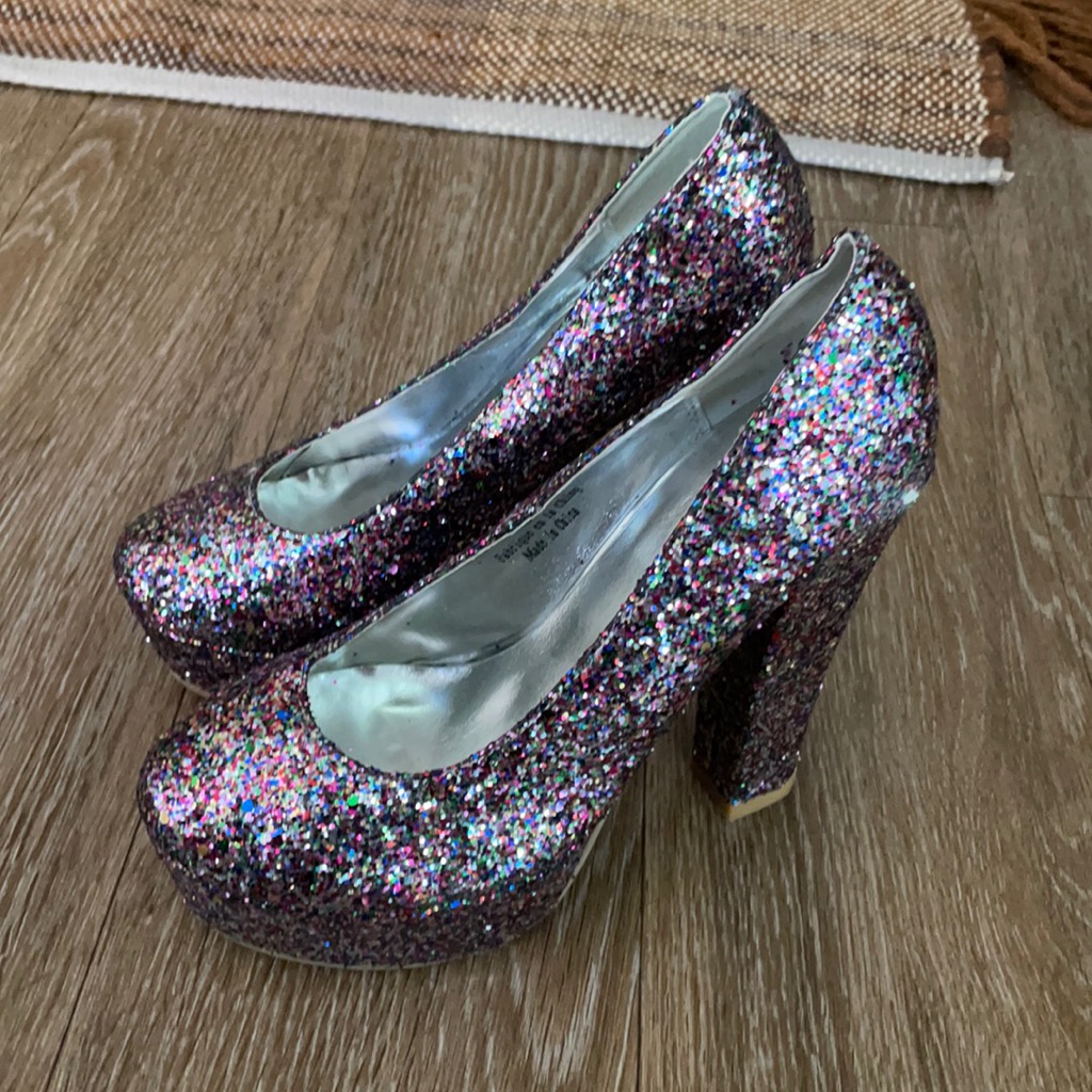 Sequin Platform Pumps